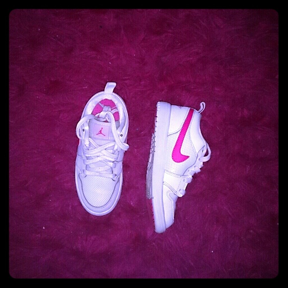 Girl's Air Jordan sneakers