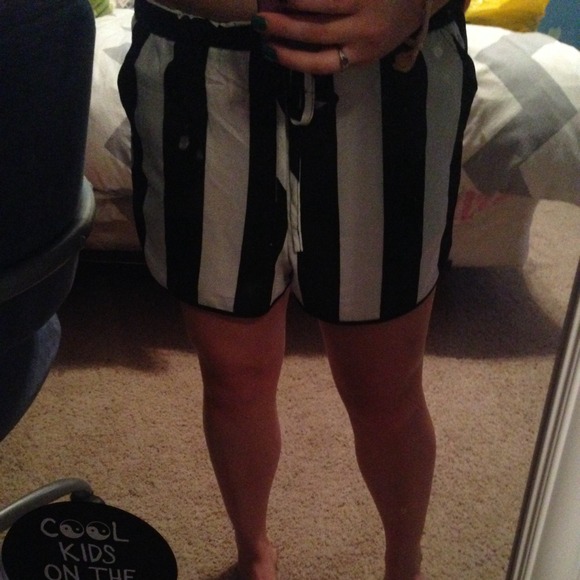 f21 striped shorts - Picture 2 of 2