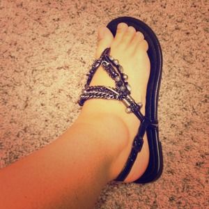 Black beaded sandals! Size 7