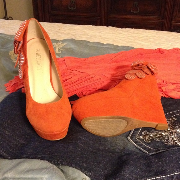 Orange wedges shoes - Picture 3 of 4