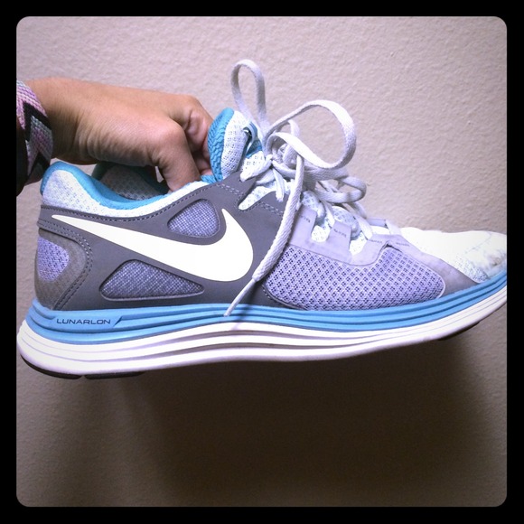 Nikes 2 pair
