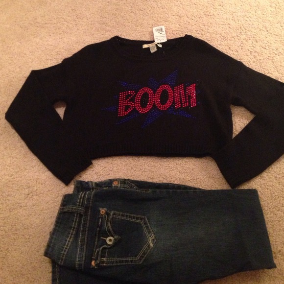 Comic 'Boom' Crop Sweater