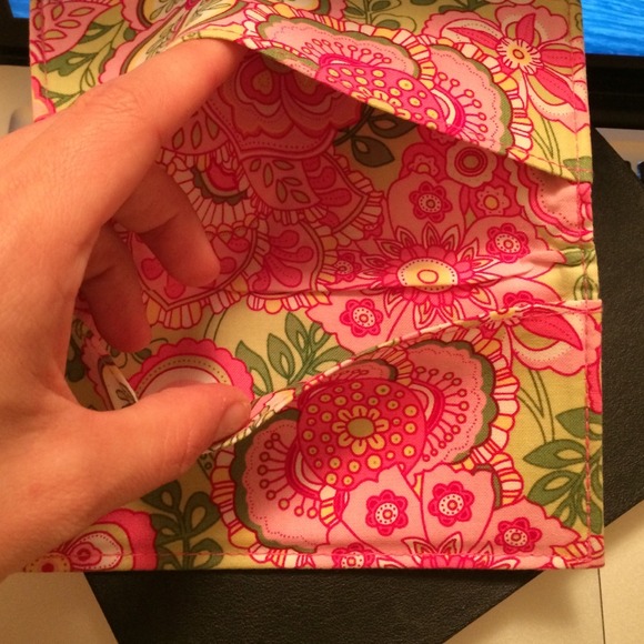 Vera Bradley Check Book Holder 🎀 - Picture 3 of 4