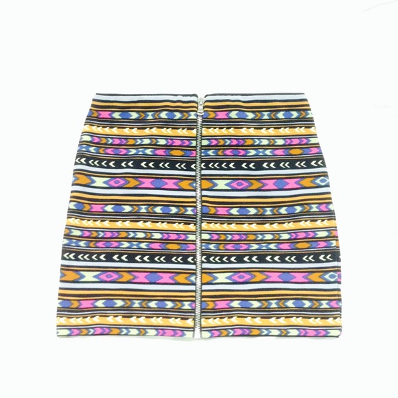 ❌SOLD❌ Tribal print skirt