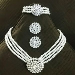 *HOST PICK!!* Pearl & Rhinestone Four Piece Set