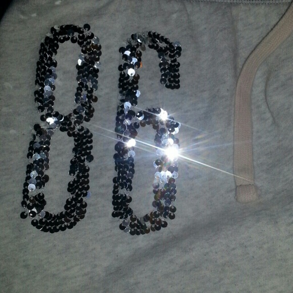 Victoria secret sweat capris - Picture 2 of 3