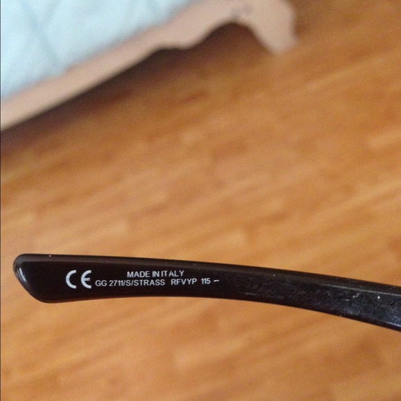 Gucci Sunglass - Picture 3 of 4