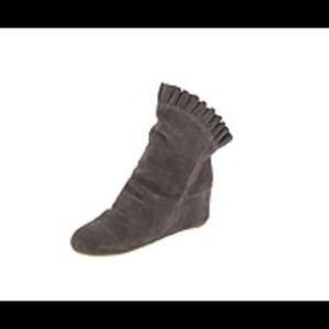 Anthropologie Dani Ruffle Hidden Wedge bootie