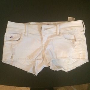🚫SOLD🚫White Hollister Shorts