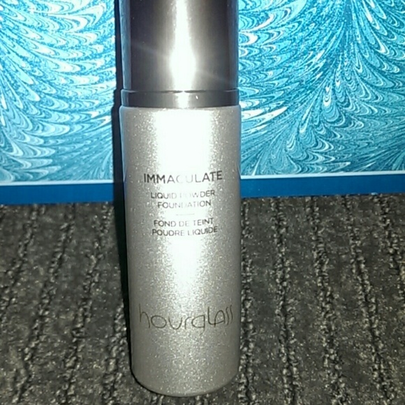 Immaculate Liquid Powder Foundation