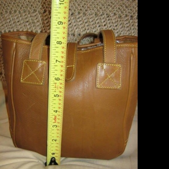 Reduced $30Beautiful Dooney &. Bourke leather tote - Picture 2 of 4