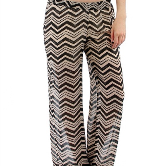 Black and Beige Chevron Printed Pants - Picture 2 of 4
