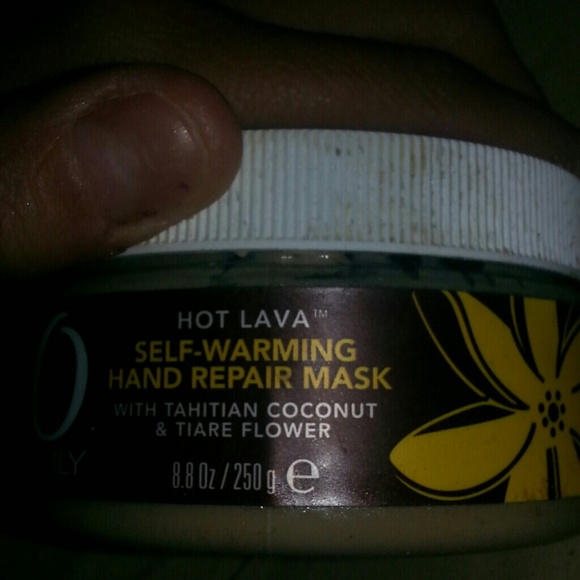 SALE WAS 75$ NOW 46Name brand cosmetics - Picture 2 of 4