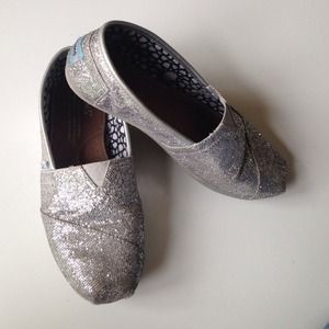 TOMS SILVER