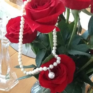 Pearl necklace new