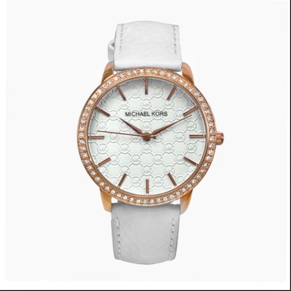 Authentic Michael Kors watch . 😍