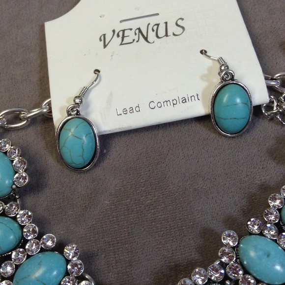Statement Necklace Pierced Earrings turquoise look - Picture 4 of 4