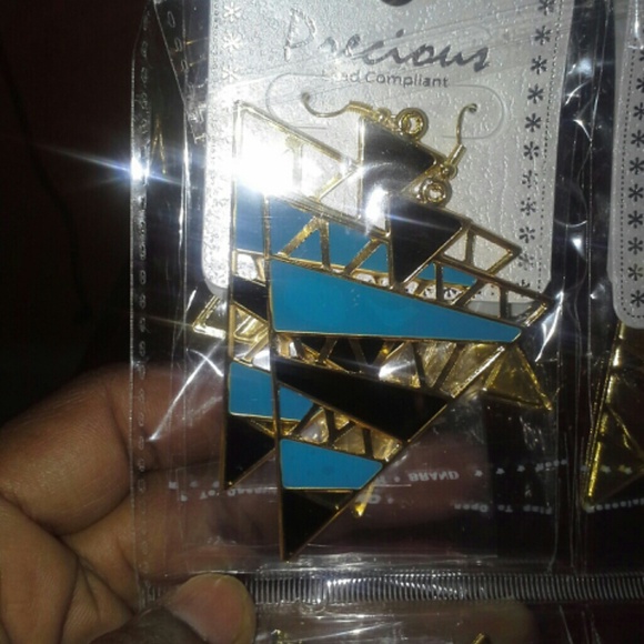 Sold - Picture 1 of 3