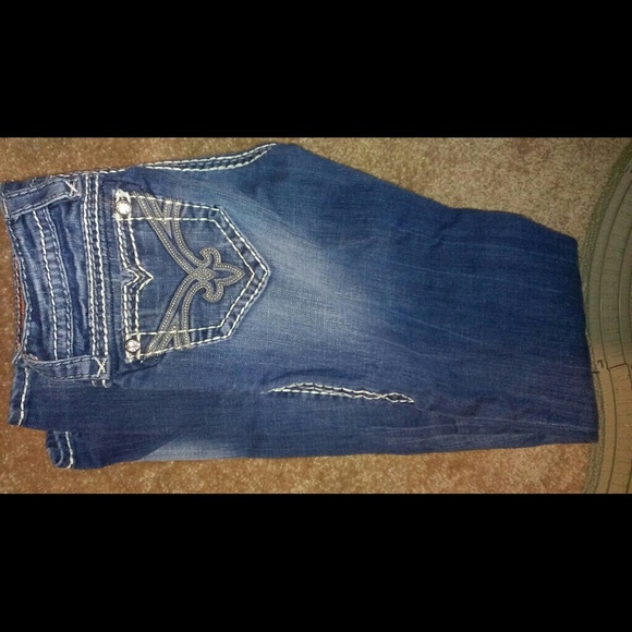 Sold!* Rock revival jeans size 24 super cute!