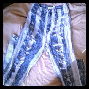 Unique high waisted jeans