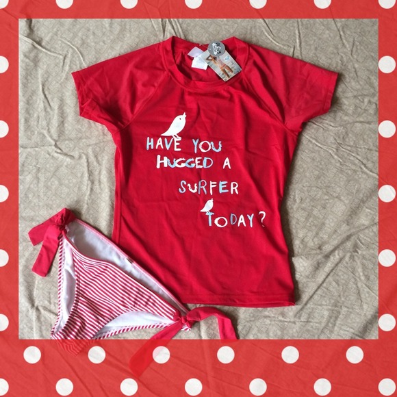 ✨NWT Cute Roxy Rashguard🏄😍