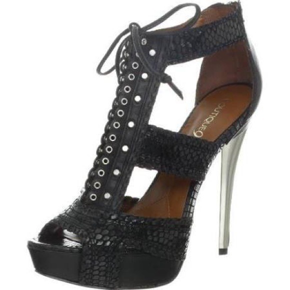 NIB Boutique 9 Caphis Sandal. Size 7.
