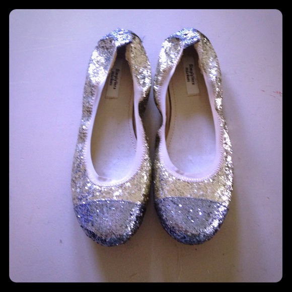 Vera Wang glitter flats