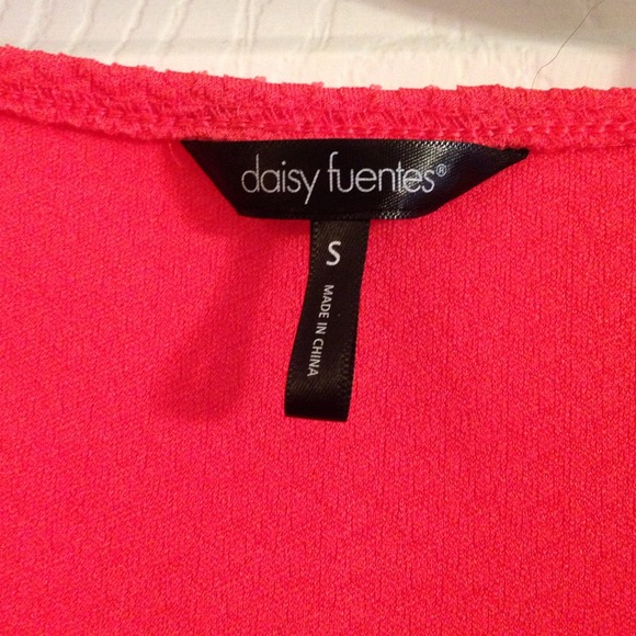 💥SOLD💥Peplum Sleeveless Top - Picture 2 of 2