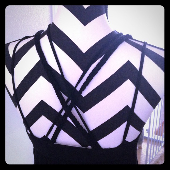 Criss Cross flowy tank