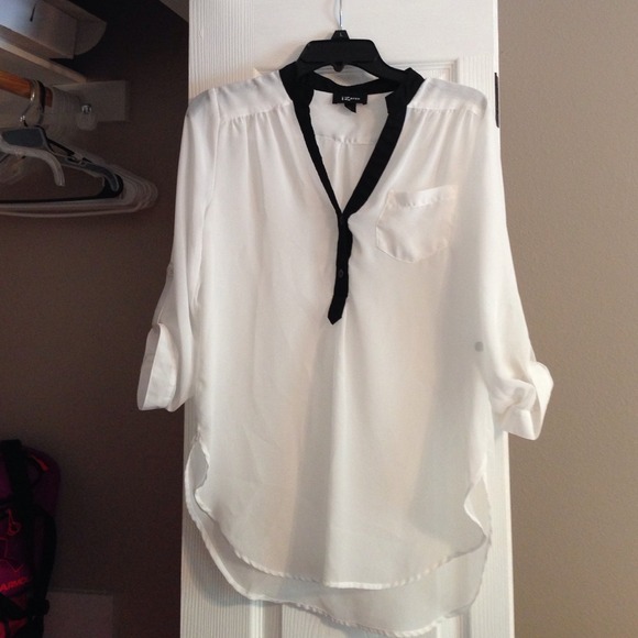 💥SOLD💥White Chiffon Blouse
