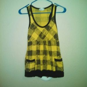 Plaid yellow/black top