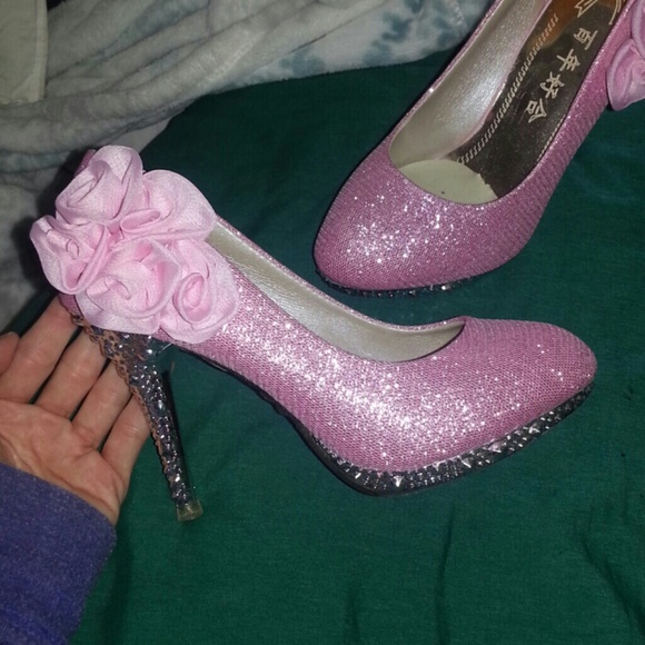 Pink heels!
