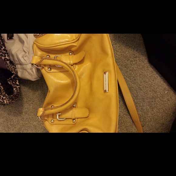 Ripped zipper half only