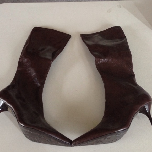 Baker's Boots. Brown