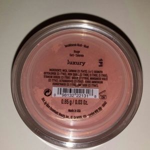 Bare Minerals luxury blush. (Bare Escentuals)