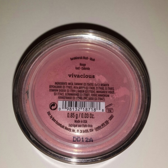 Bare Minerals vivacious blush. (Bare Escentuals)