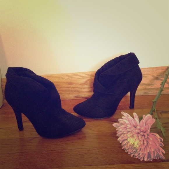 Little black booties!