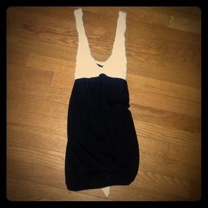 Cute black and white tunic 💜