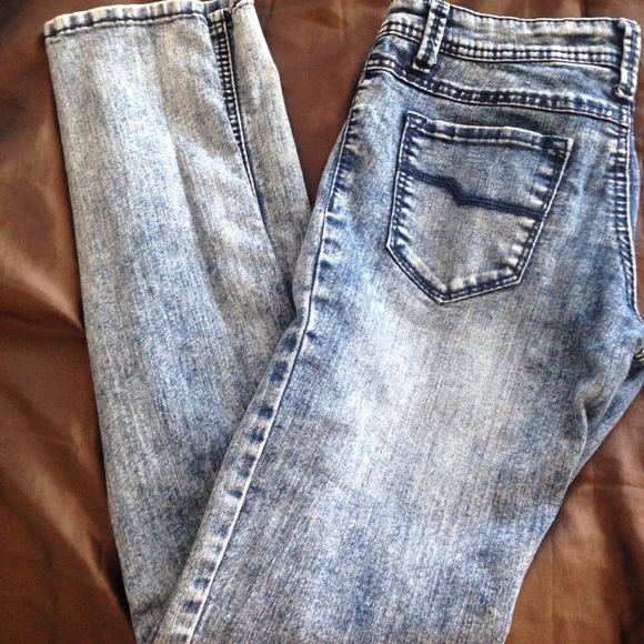 Jeans! - Picture 2 of 3