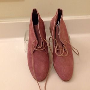 🌸🌸ADORABLE PINK SUEDE DESERT BOOT