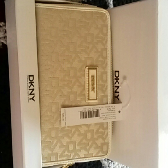 DKNY wallet