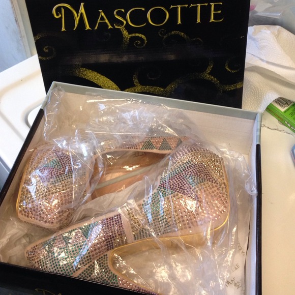 Brand new MASCOTTE 6' pumps