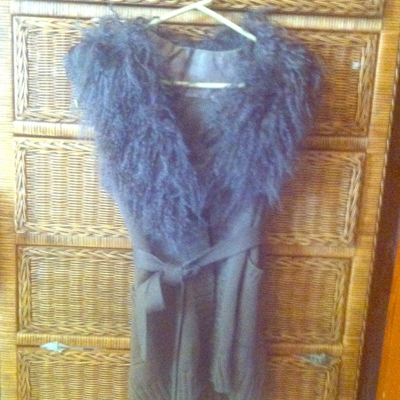 Dolce Cabo fluffy sweater vest