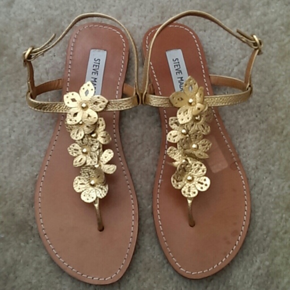 SOLD! STEVE MADDEN sandals
