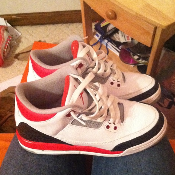 Fire Red 3s 🔥🔥🔥