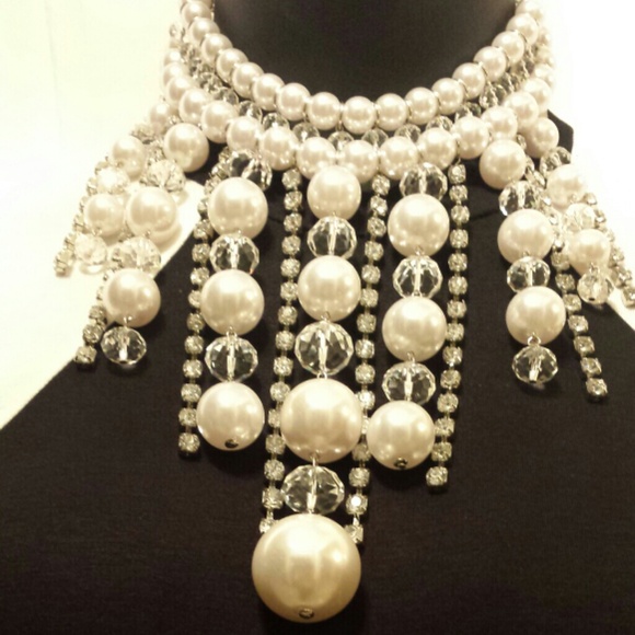 SOLD Pearl and Rhinestone Necklace Set - Picture 4 of 4