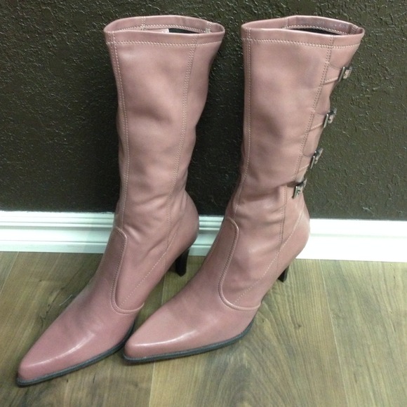 🌷🌷Super sexy mid calf boots🌷🌷