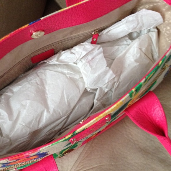 Sold Authentic Kate Spade Southport Avenue floral - Picture 2 of 4