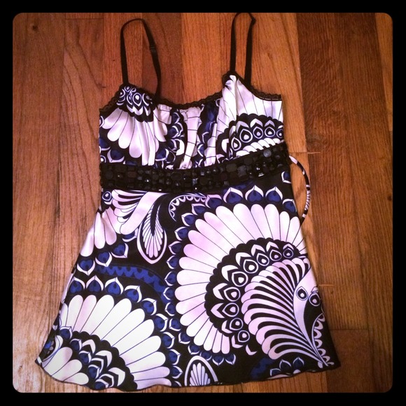 Gorgeous & wild design dressy top!