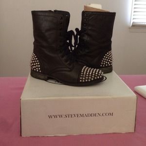 Steve Madden boots
